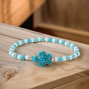 NWT Coastal Sea Turtle Synthetic Turquoise Beaded Stretch Bracelet
